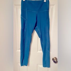 Layer8 Performance Leggings in Blue - Size Small